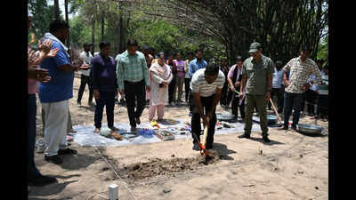 MU team begins excavation of Gaya's ancient Dubba site
