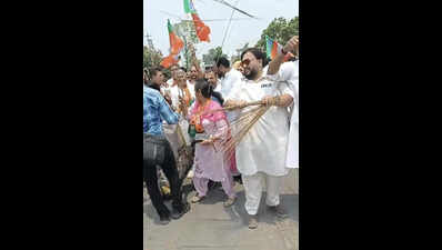 AAP-BJP workers clash in Bathinda, Balachaur; BJP seeks FIR against MLA Sukhi