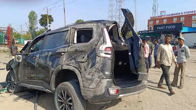 Three killed as car rams into bikes in Panchmahal