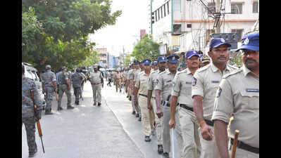 Kadapa police arrest several accused in stone pelting incident
