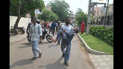 Elderly defy age constraints to vote