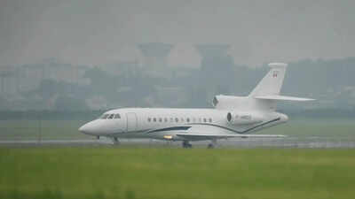 Plane carrying 22 UK citizens evacuated from hantavirus-hit vessel  lands successful  Manchester