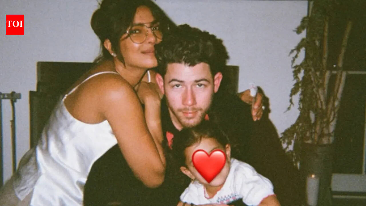 Nick shares UNSEEN pics of Priyanka-Malti on Mother's Day