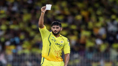 Urvil Patel’s six-hitting carnage: The 200-sixes-a-day routine, Dhoni’s special Bat and ‘mai dhamaka karunga’ promise