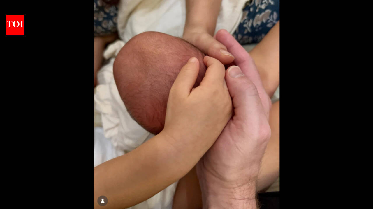 Aashka Goradia welcomes second baby boy