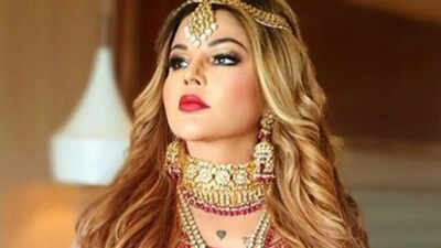 'Vijay CM ban gaye, congratulations': Rakhi Sawant hails Thalapathy Vijay, Tamil Nadu’s new Chief Minister
