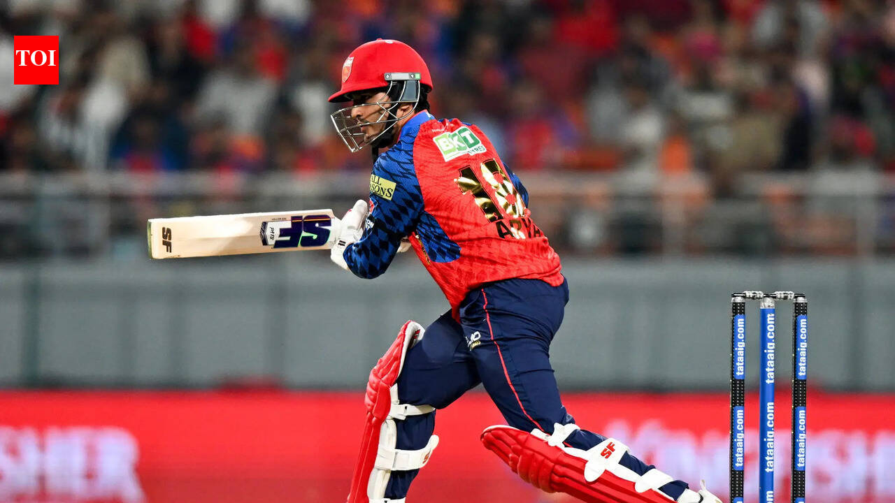 IPL Live: Mukesh Kumar strikes, Prabhsimran Singh departs