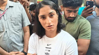 vinesh-phogat2-1105-sd.jpg