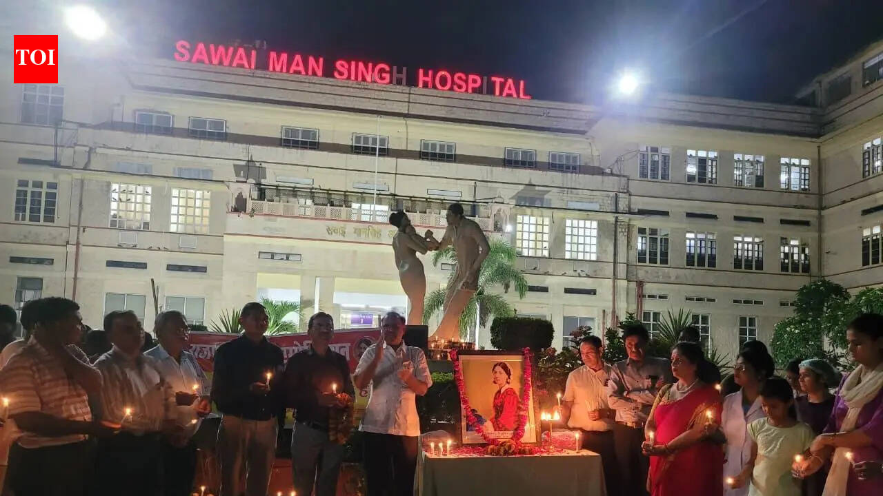 Jaipur marks Int’l Nurses Day with candlelight tribute