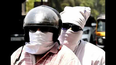Mumbai continues to reel under hot and humid conditions