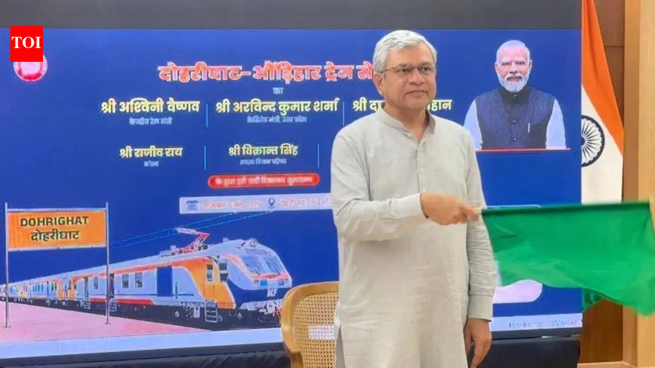 Rly min launches passenger train between Dohrighat, Aunrihar