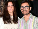 Aamir-Gauri hold hands at Ashoke Pandit's b'day - PICS