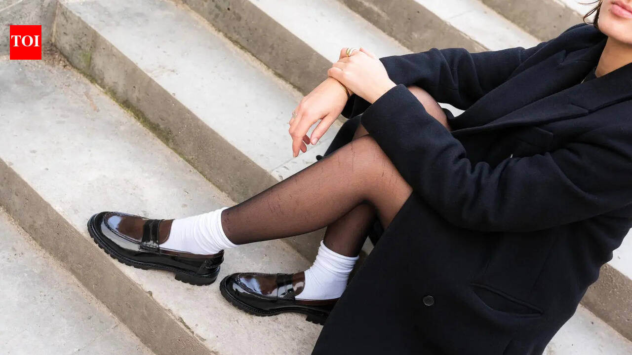 Loafers without socks? Not so effortless anymore