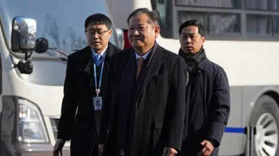 Seoul court extends ex-minister's term in martial law case
