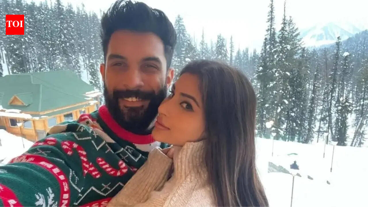 Mouni's husband Suraj deletes his Instagram account amid divorce rumours