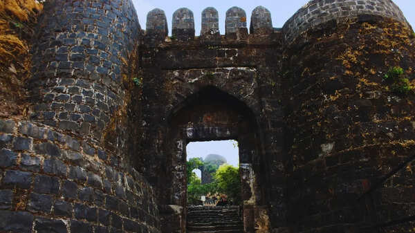 The incredible monitor lizard legend behind Maharashtra&rsquo;s famous Sinhagad Fort has long fascinated travellers