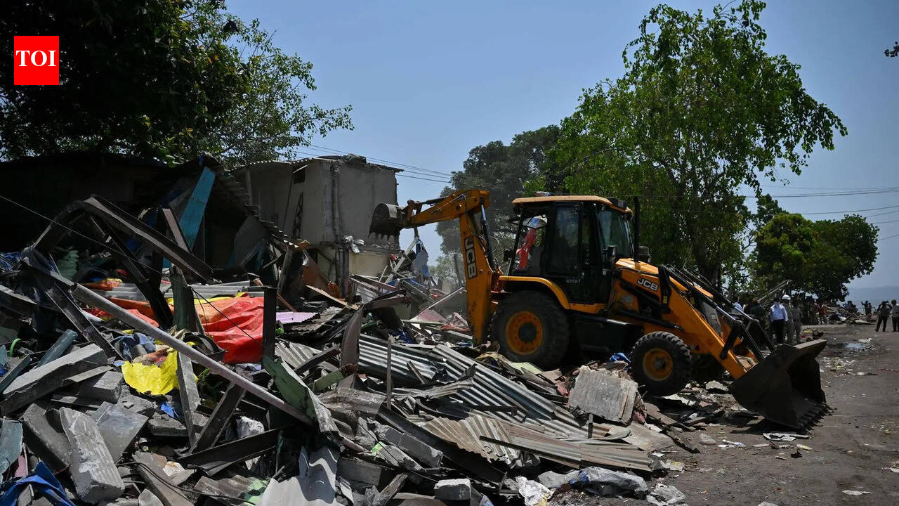 Lives in Rubble: Elderly and children spend day under scorching sun and night under open sky after Darukhana demolition drive in south Mumbai
