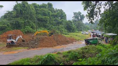 Payment dues haunt Dharmasthala mass burial search operation