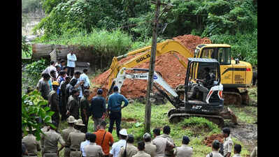 Payment dues haunt Dharmasthala mass burial search operation