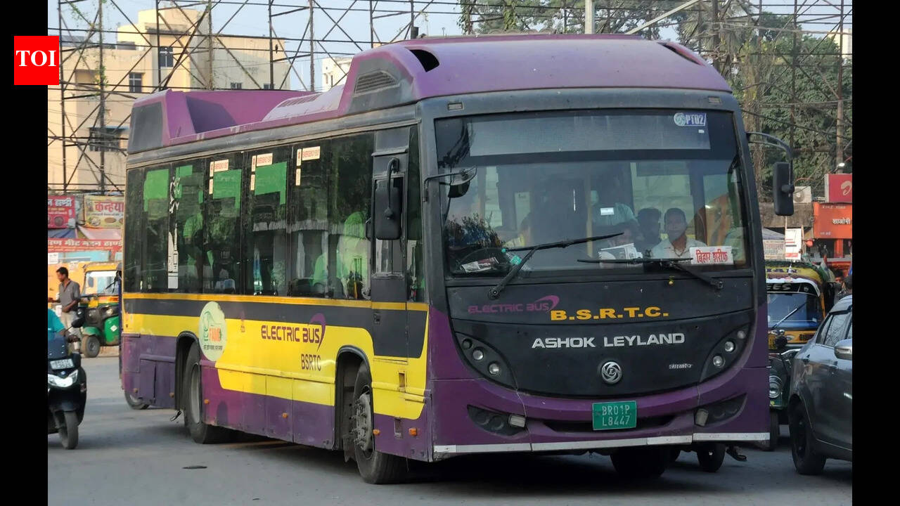 Govt plans e-vehicles for ministers, departments