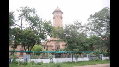 Ahmedabad: Gujarat University nudges staff to carpool, cut fuel use