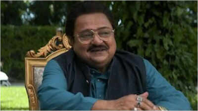 ‘Ab challan mat kaat dena’: Rakesh Bedi's witty encounter with traffic police who turned into his biggest fans goes VIRAL