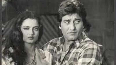 How Vinod Mehra’s mother Kamla Mehra picked up her sandal to assault Rekha at their doorstep, refusing to accept as bahu