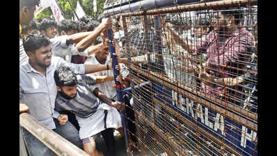 NEET controversy serious threat to students’ future, says Pinarayi Vijayan