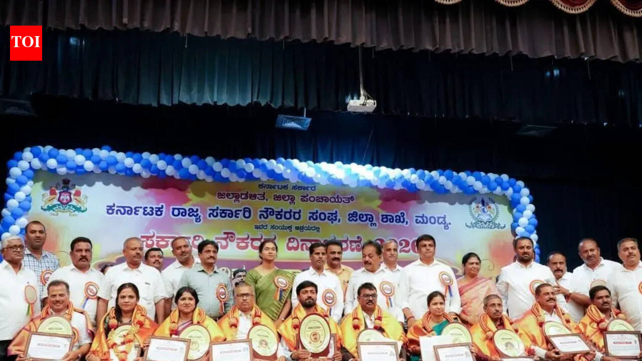 Govt employees must serve public: Dist minister