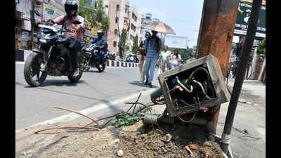 Exposed wires threaten safety: Open junction boxes on city light posts ...