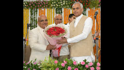 Former HC judge Biren Vaishvav sworn in as Lokayukta
