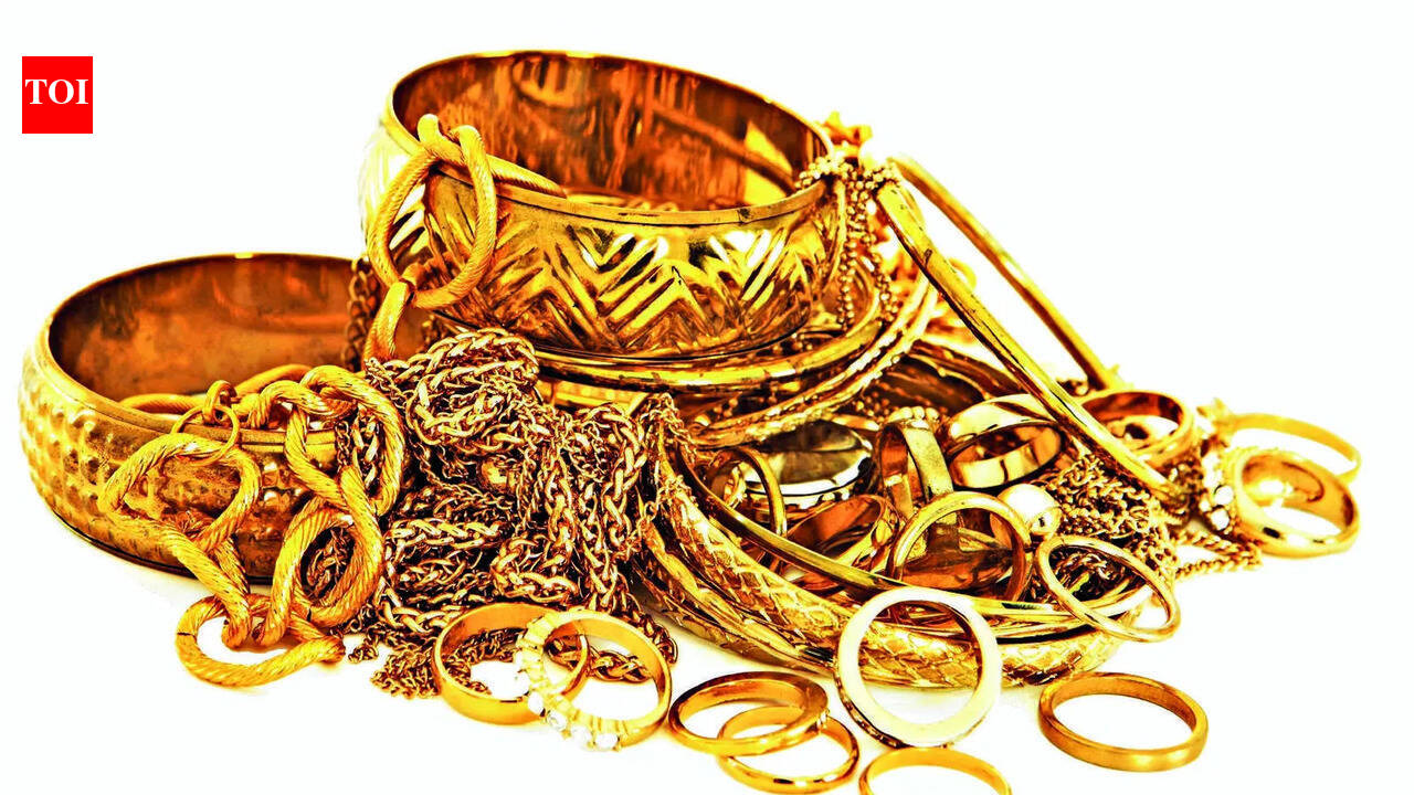 Three held for stealing gold worth Rs 3.8 lakh from Anandnagar in Ahmedabad
