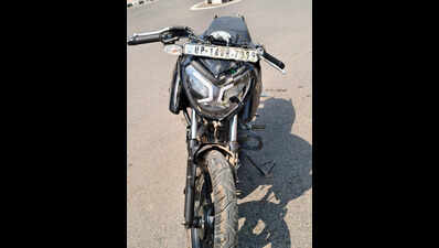 Bikers hit by vehicle at Meerut trisection crash into divider, die