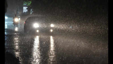 Rain, hail cool Gurgaon after scorching day