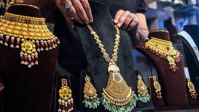 Govt hikes duty on gold, silver from 6% to 15% in bid to lower demand – The Times of India