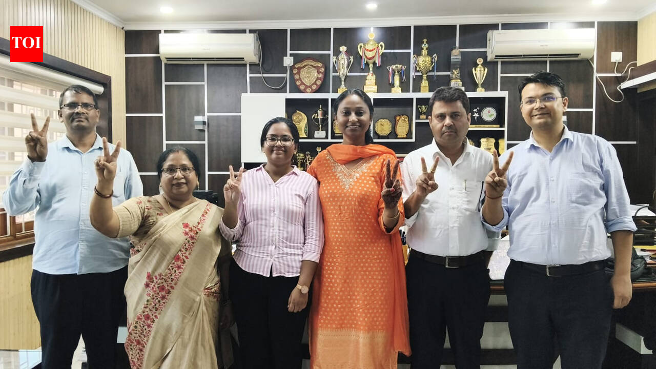 “उत्पादकता घंटों से अधिक मायने रखती है”: राष्ट्रीय टॉपर भाव्या रंजन ने अध्ययन मिथक को तोड़ा