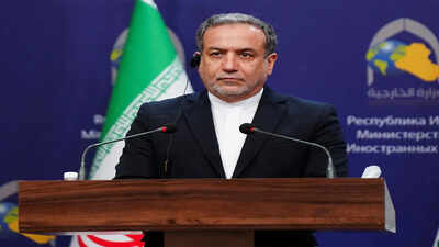 Araghchi slams Kuwait for attacking Iranian boat, demands release of nationals