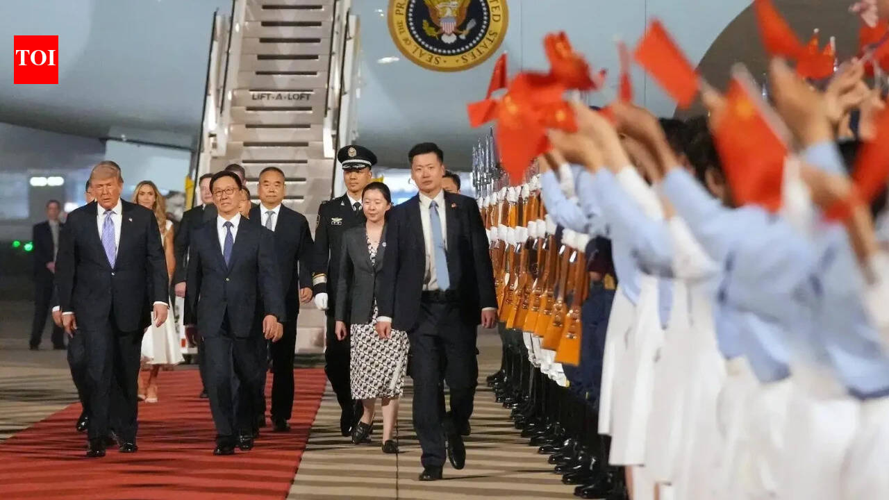 Burner phones, charging risks &amp; 'digital lockdown': How US tech titans navigated Trump’s China trip