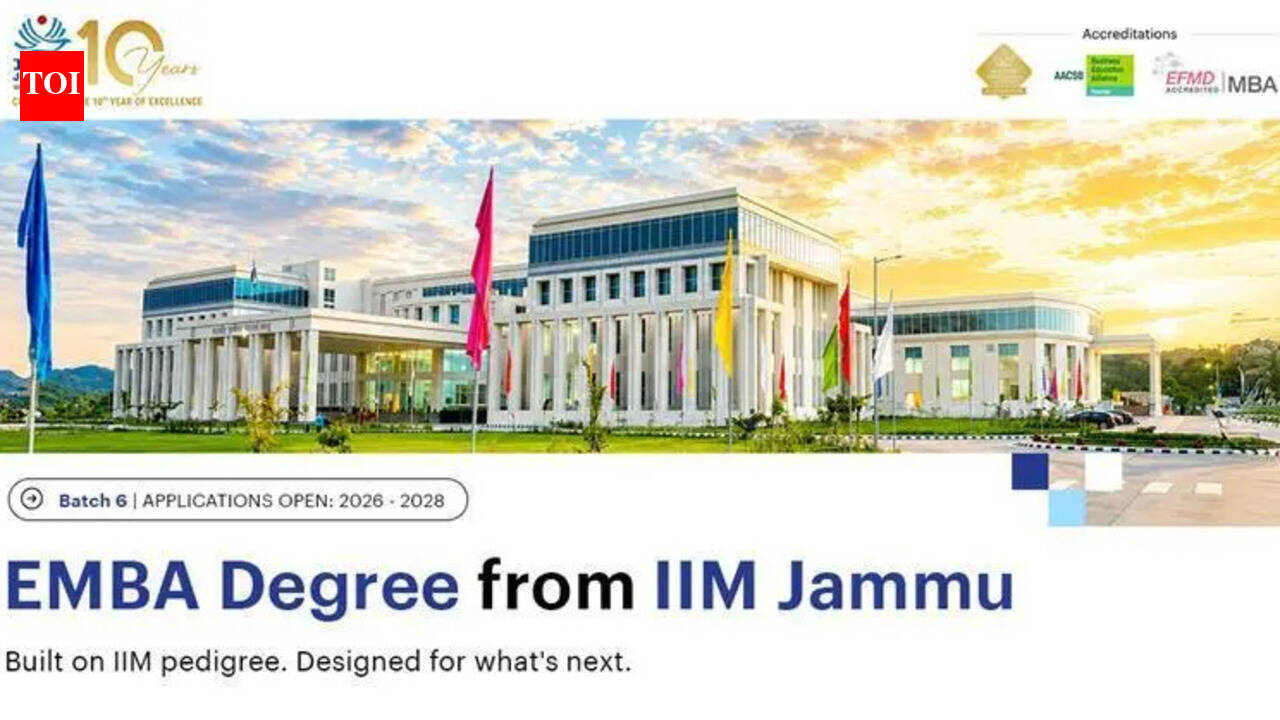 This Executive MBA by IIM Jammu connects traditional management learning with modern day business needs