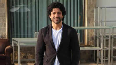 'He's artistically inclined': Sitarist Purbayan Chatterjee on training Farhan Akhtar to play Ravi Shankar in ‘The Beatles’