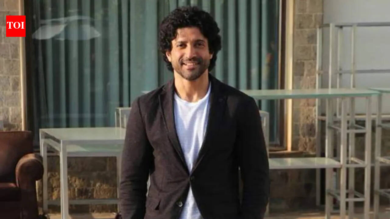 'He's artistically inclined': Sitarist Purbayan Chatterjee on training Farhan Akhtar to play Ravi Shankar in ‘The Beatles’