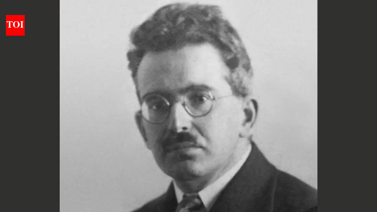 Quote of the day by German philosopher Walter Benjamin: “In the end, we get older, we kill everyone who loves us through the worries we give them, through the troubled tenderness we inspire in them, and the fears we ceaselessly cause.”