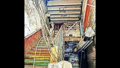 63 people rescued after Grant Road building’s staircase collapses in Mumbai