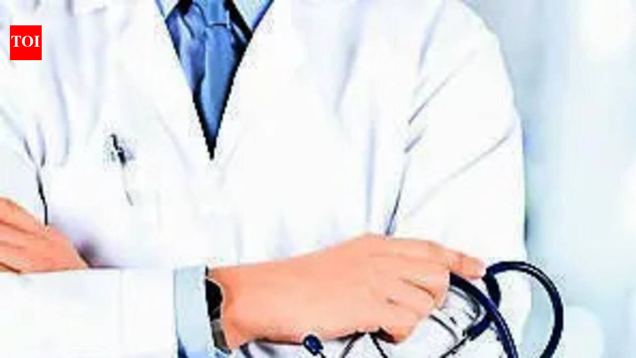 Timely intervention saves 1-year-old girl from Maharashtra who swallowed sharp hairpin