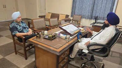 Jathedar, former SC judge discuss anti-sacrilege law