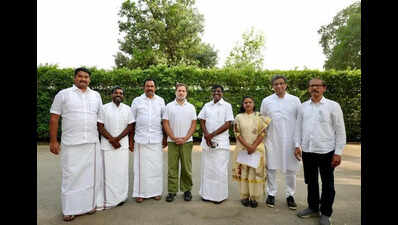 Cong MLAs lobby party brass for cabinet berths