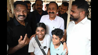 Silence turns into celebration at Cantonment House
