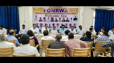 Residents meet Noida officials, seek civic redress