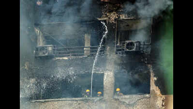 Owners of charred Green Avenue flats seek FIR against RWA after condo fire