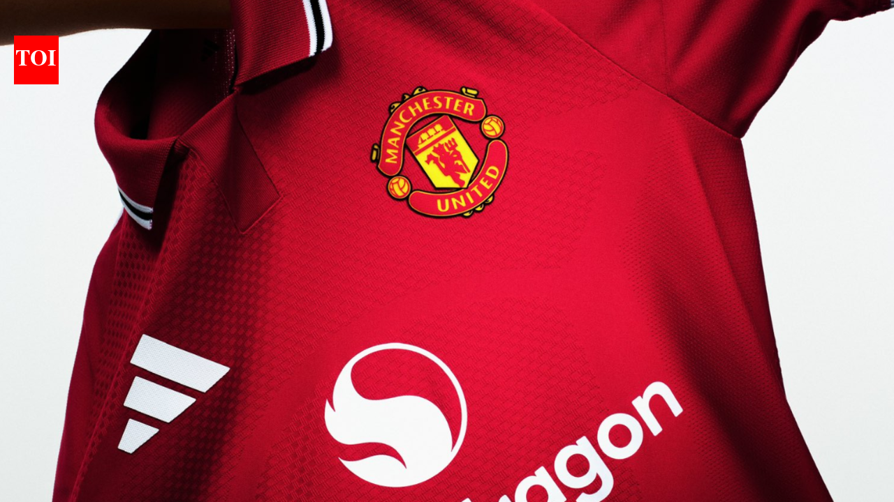 Manchester United unveil retro-inspired 2026/27 home kit and break tradition for the first time